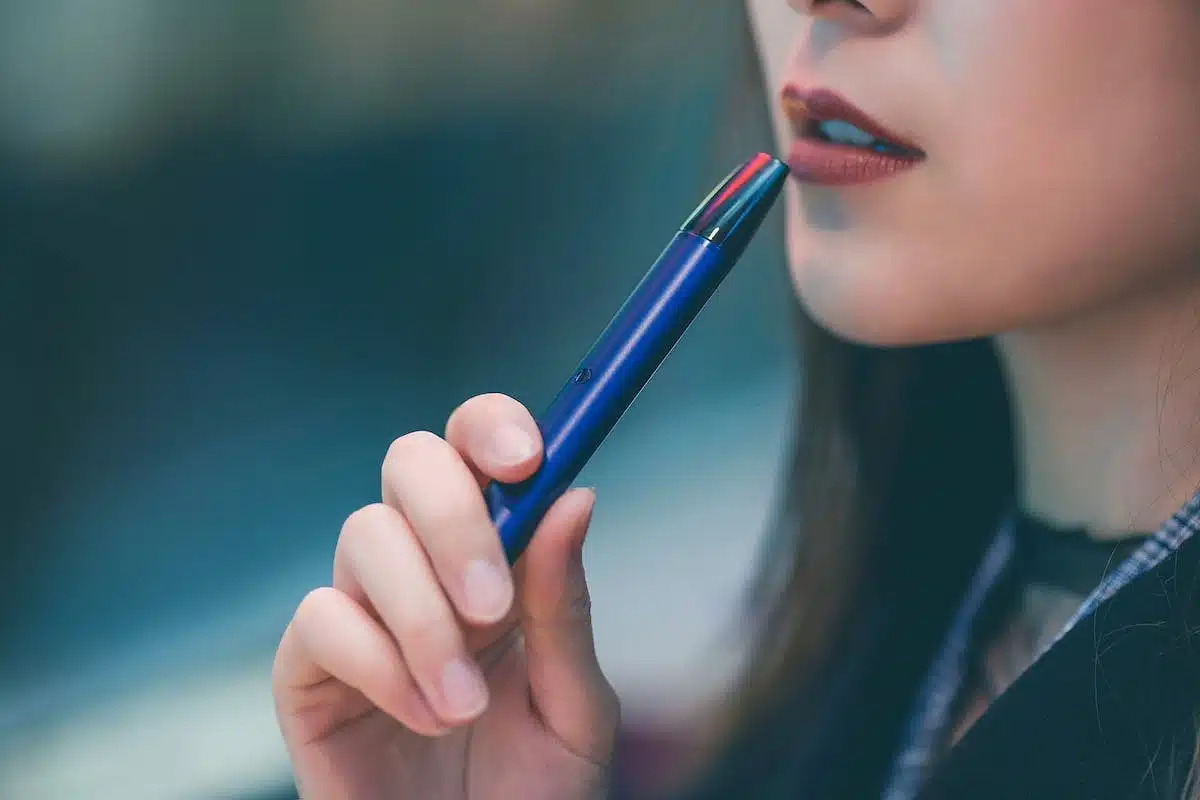 vapoter  e-cigarette